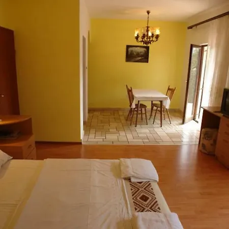Augustina Stari Grad (Hvar)